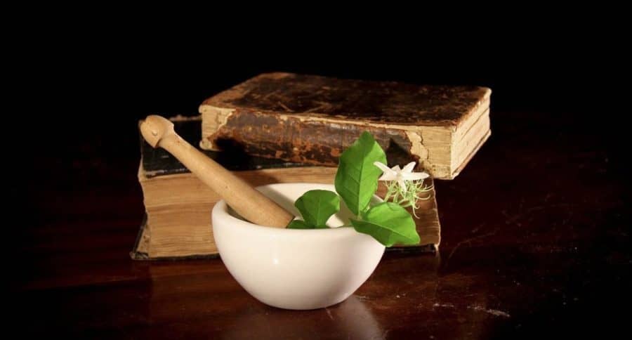 What Is Holistic Health? 5 Best Natural Treatments For Sore Throat